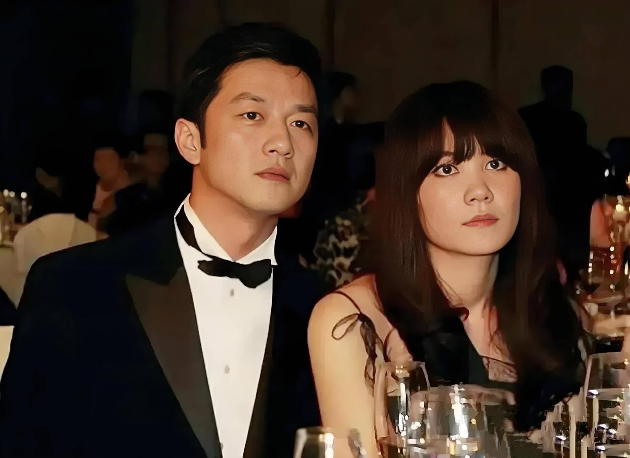 在这个慕强的世界里，我曾经瞧不起李亚鹏！

冲着李亚鹏之前干啥啥不行，亏钱第1名