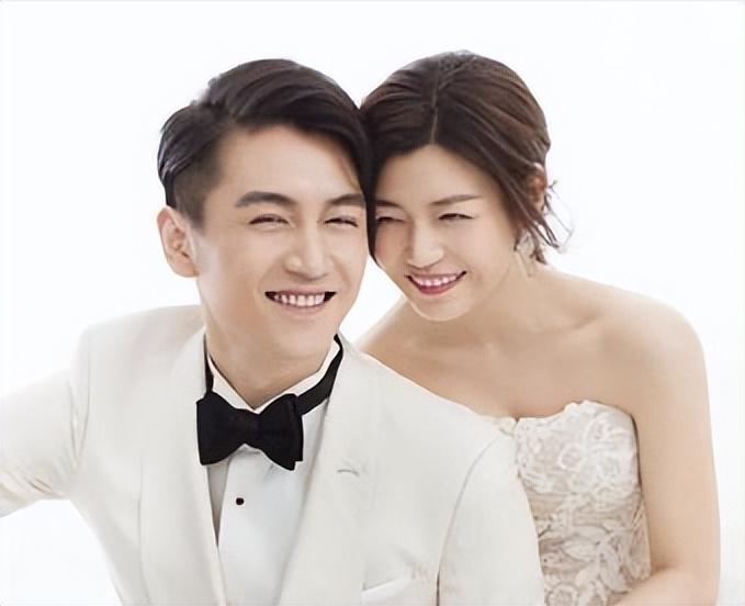 陈晓陈妍希互撕大瓜：离婚一年还在斗，背后财产分割才是真正导火索

4 月 22 