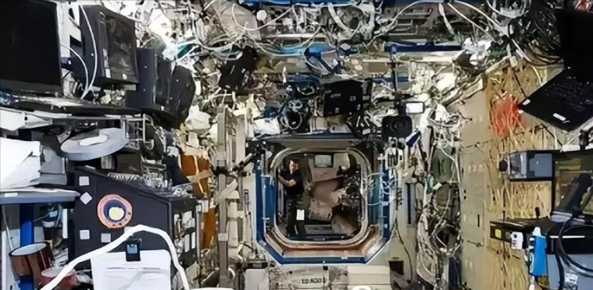 技不如人？为啥中国空间站只能上3个人，而国际空间站却能达到十几人？说的直白一些，