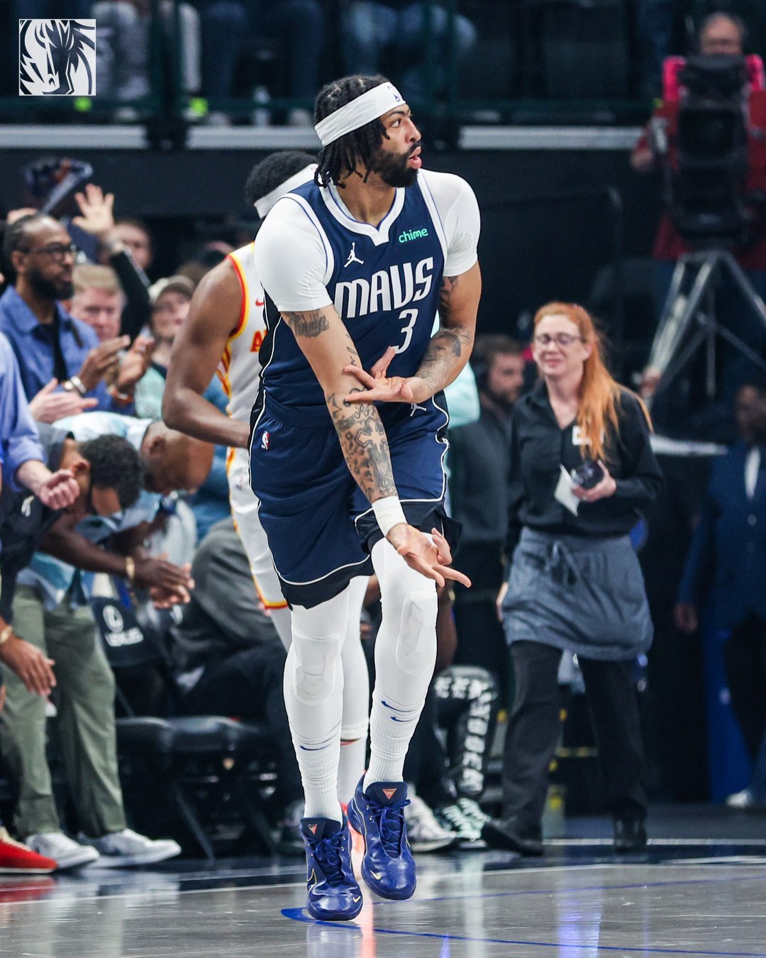 随着拉塞尔的到来，这个三分庆祝动作会越来越多👀浓眉克里斯蒂拉塞尔 ​​​