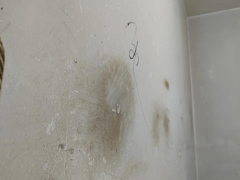 来哈尔滨装修我二十年前买的老破小。这几天马不停蹄的买买买，联系各种装修师傅。
我