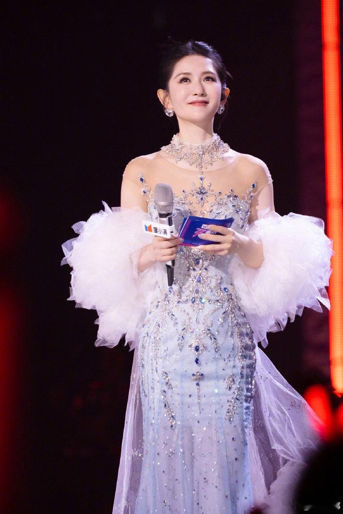 谢娜演唱会10首唱跳舞台谢娜说演唱会有10首唱跳舞台谢娜官宣 2026 演唱会！