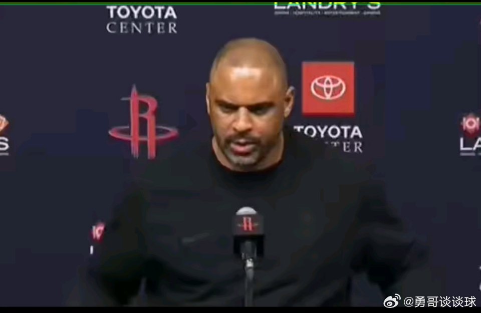 老鹰vs火箭老鹰火箭 3月21日讯 NBA常规赛，火箭今日主场117-95大胜老