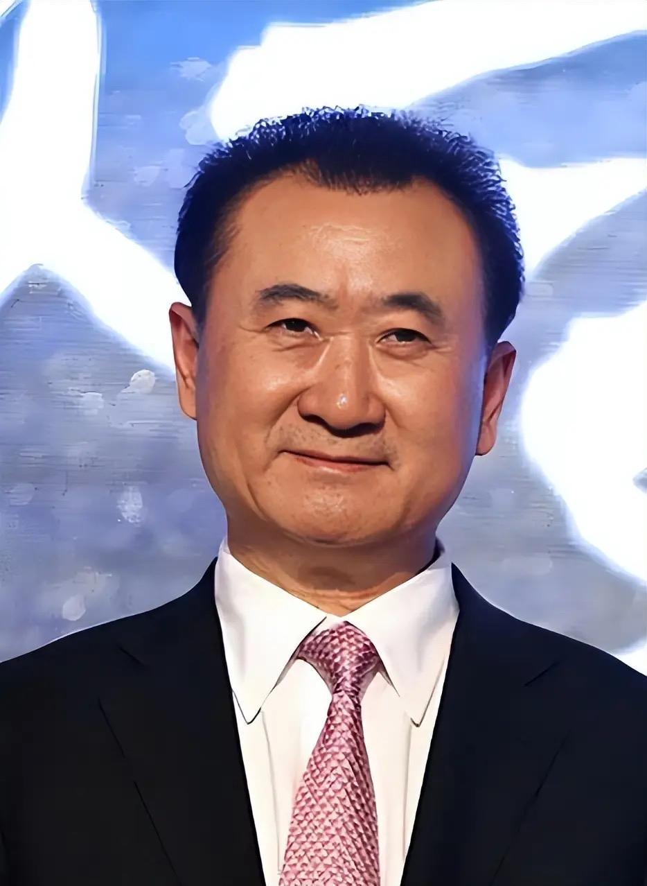 王健林名下万达集团被恢复执行超17亿。近日，万达地产集团有限公司、兰州万达城开发