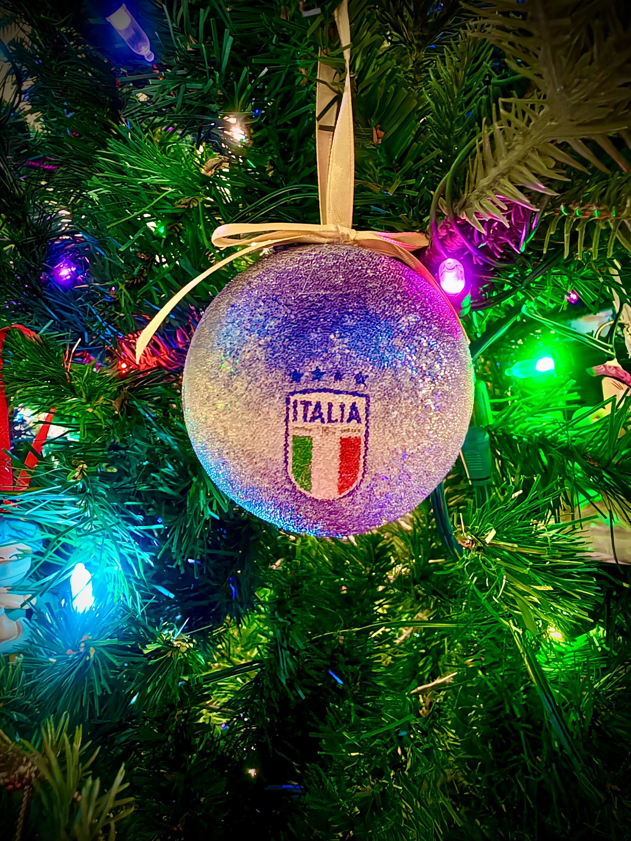 聖誕節都有藍色嘅🎄🎁🔵⚪️🇮🇹 