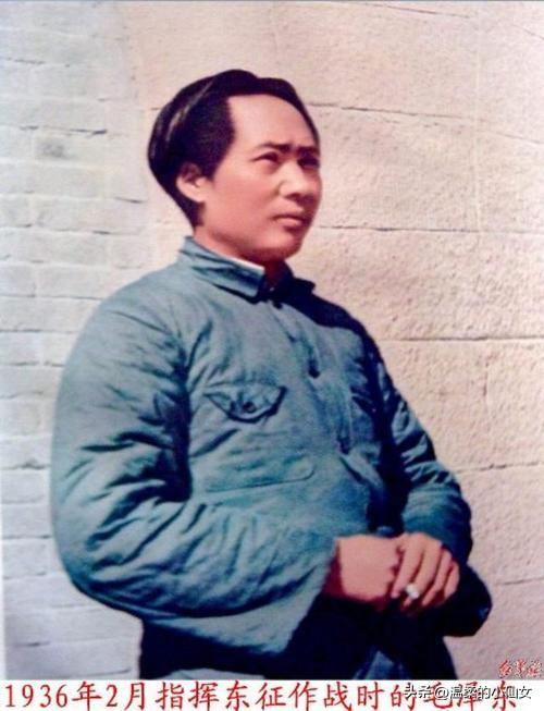 毛主席最伟大的历史功绩
是带领中国人民走出百年沉沦
他开辟农村包围城市的革命道路
