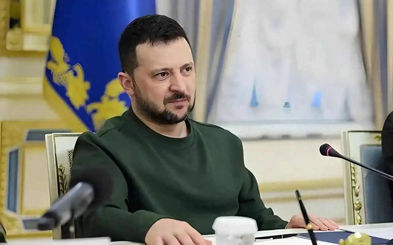 乌克兰最近爆出能源领域大丑闻，反腐败局抄出整袋整袋的现金，涉案的是总统泽连斯基的