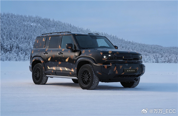 吉利的第二款方盒子，银河战舰。准确来说，吉利系的第一款方盒子应该是19年的吉利i