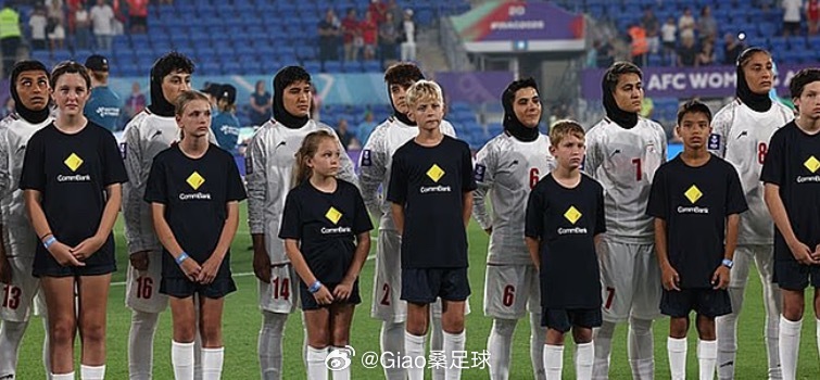 搬运足球情报，给足球爱好者们提供帮助伊朗女足VS澳大利亚女足1伊朗女足在首战赛前