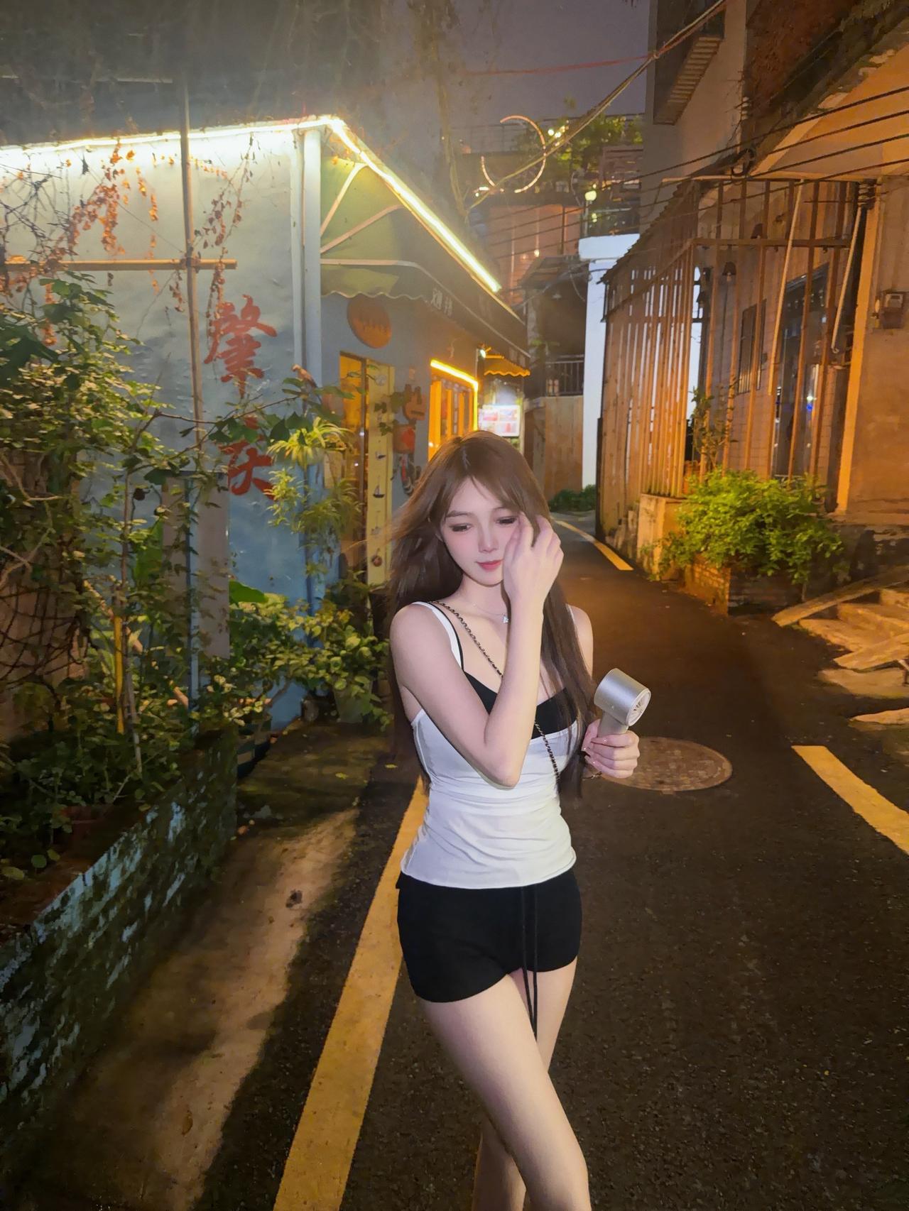这个城市的夜风好冷