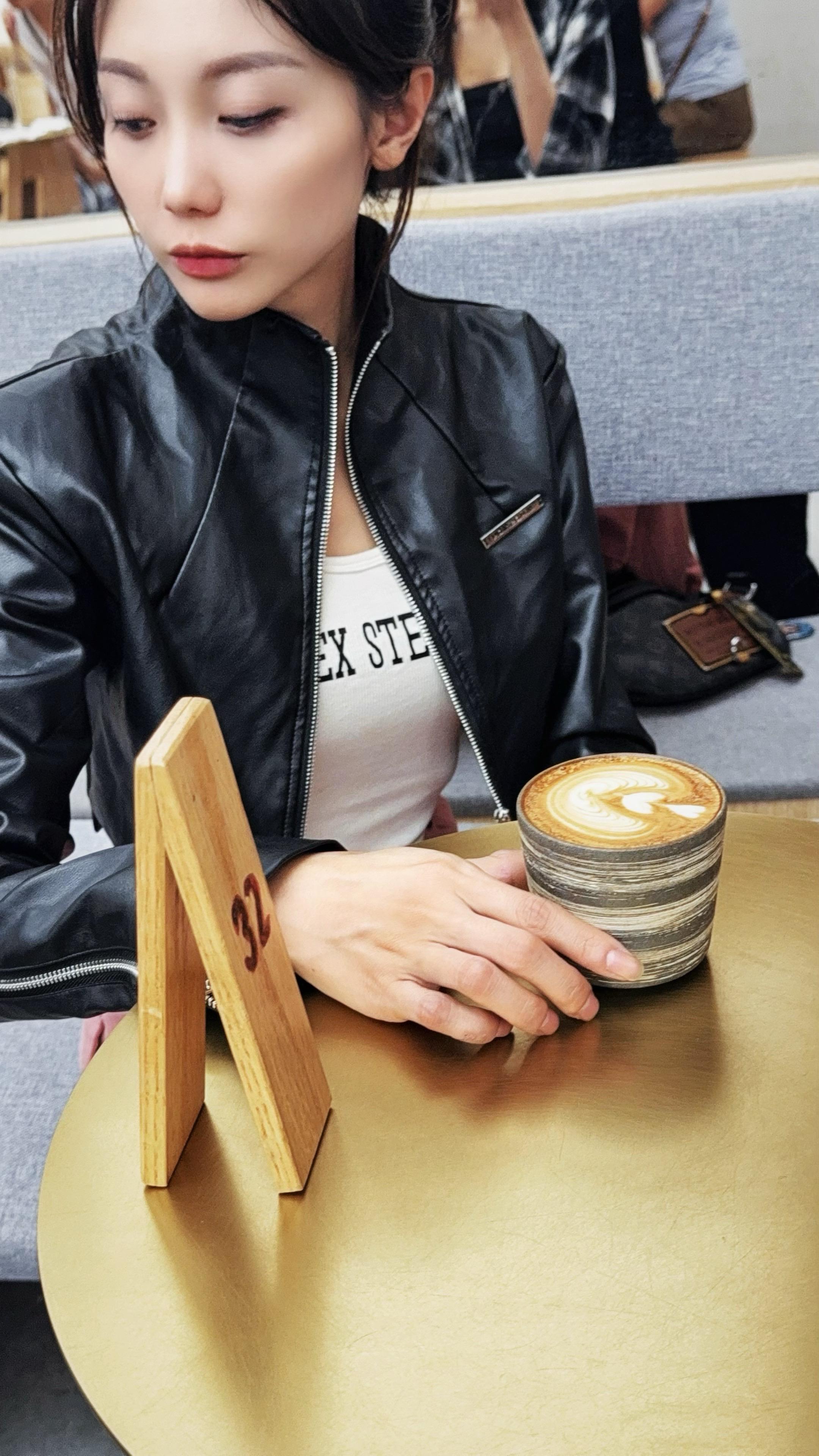 和娃娃的𝐂𝐢𝐭𝐲 𝐖𝐚𝐥𝐤˖⋆🐾˖⋆