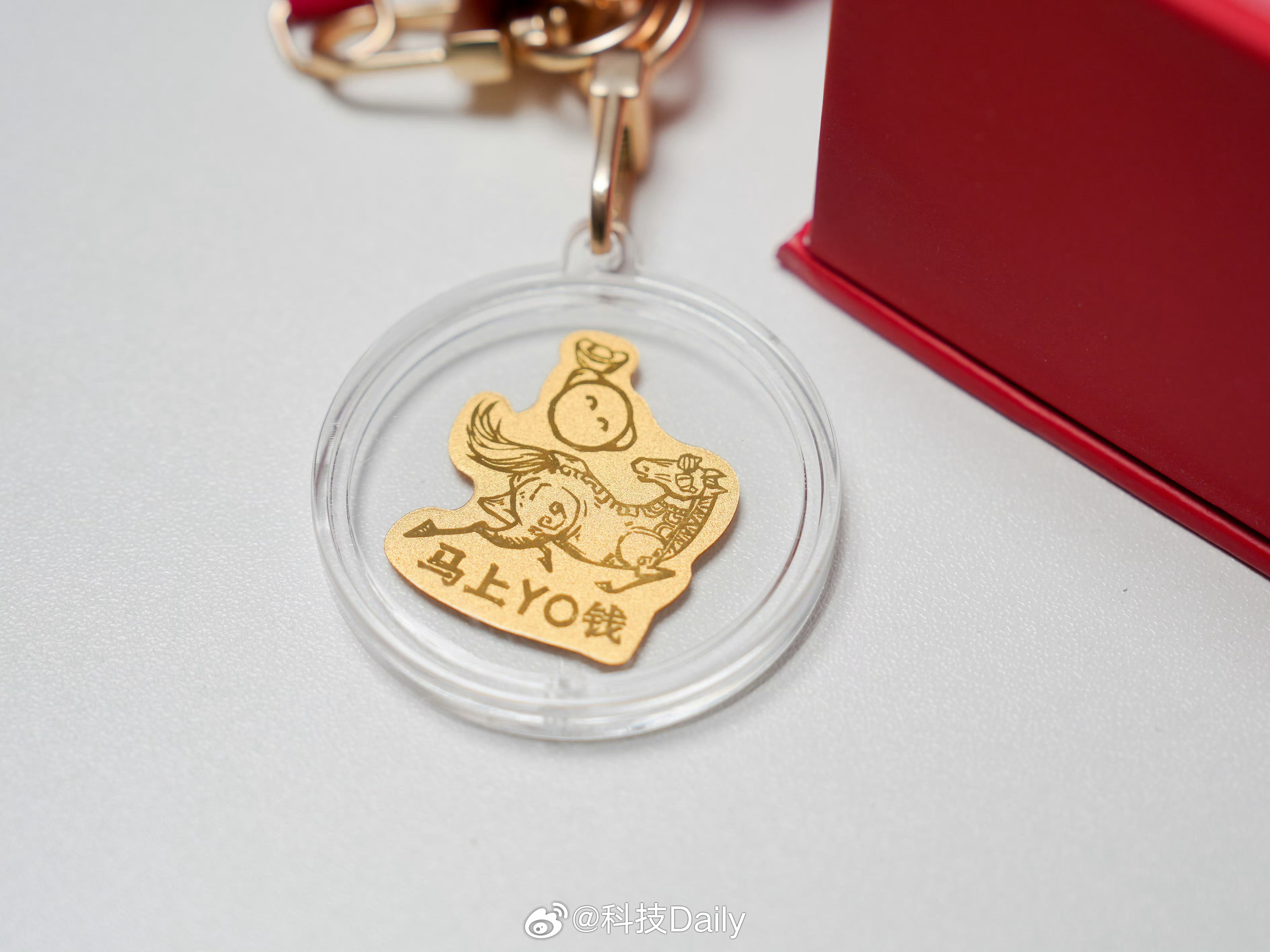 突然对1g黄金没概念了 因为黄金的延展性真的强，很多小金片也就是几十块钱，买个情