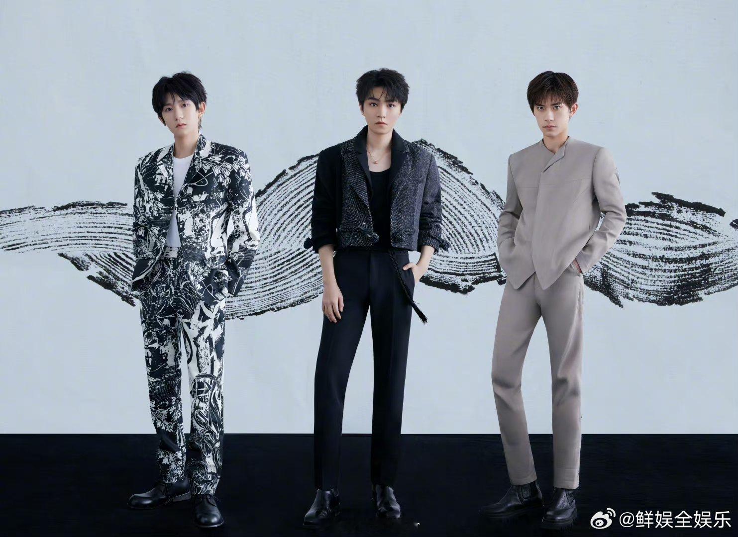 最纯爱的那年TFBOYS浴缸上唱好想你  TFBOYS 浴缸弹唱《好想你》也太甜