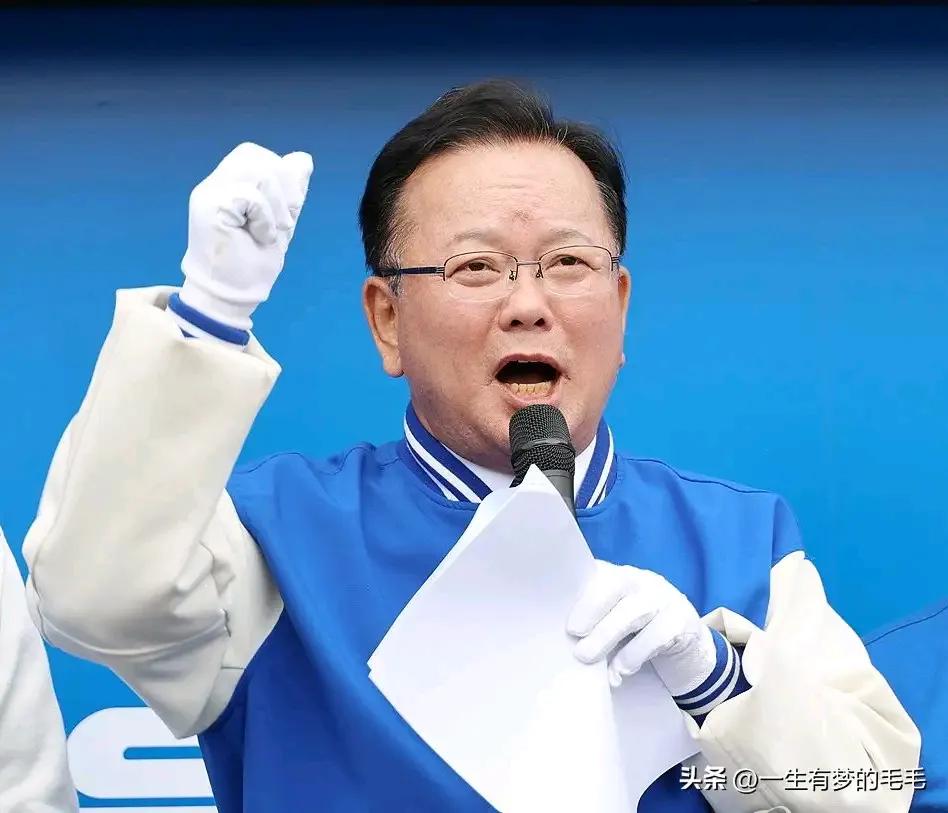 韩国共同民主党重量级人物，前总理金富谦，宣布竞选大邱市长。
金富谦有着丰富的政治