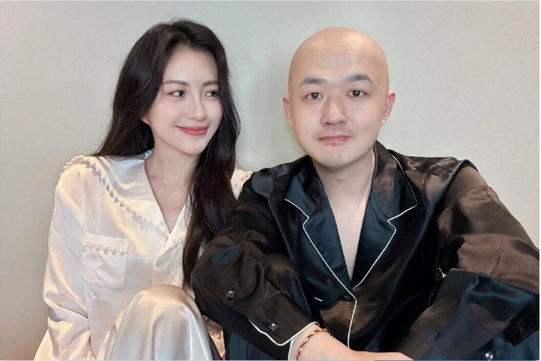 包文婧给所有女人上了一课，

特别是一直把自己放在最后的女人，

你会过得很自卑