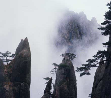 一、2026年多少分能上黄山学院？
先给个最直接的答案。
2026年黄山学院普通