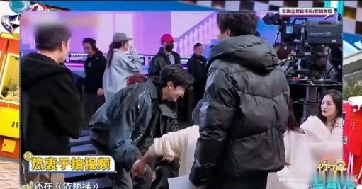 陈哲远：我真的一直这么以为的，太实诚了 陈哲远以为依赖摇是杨迪发明的你好星期六