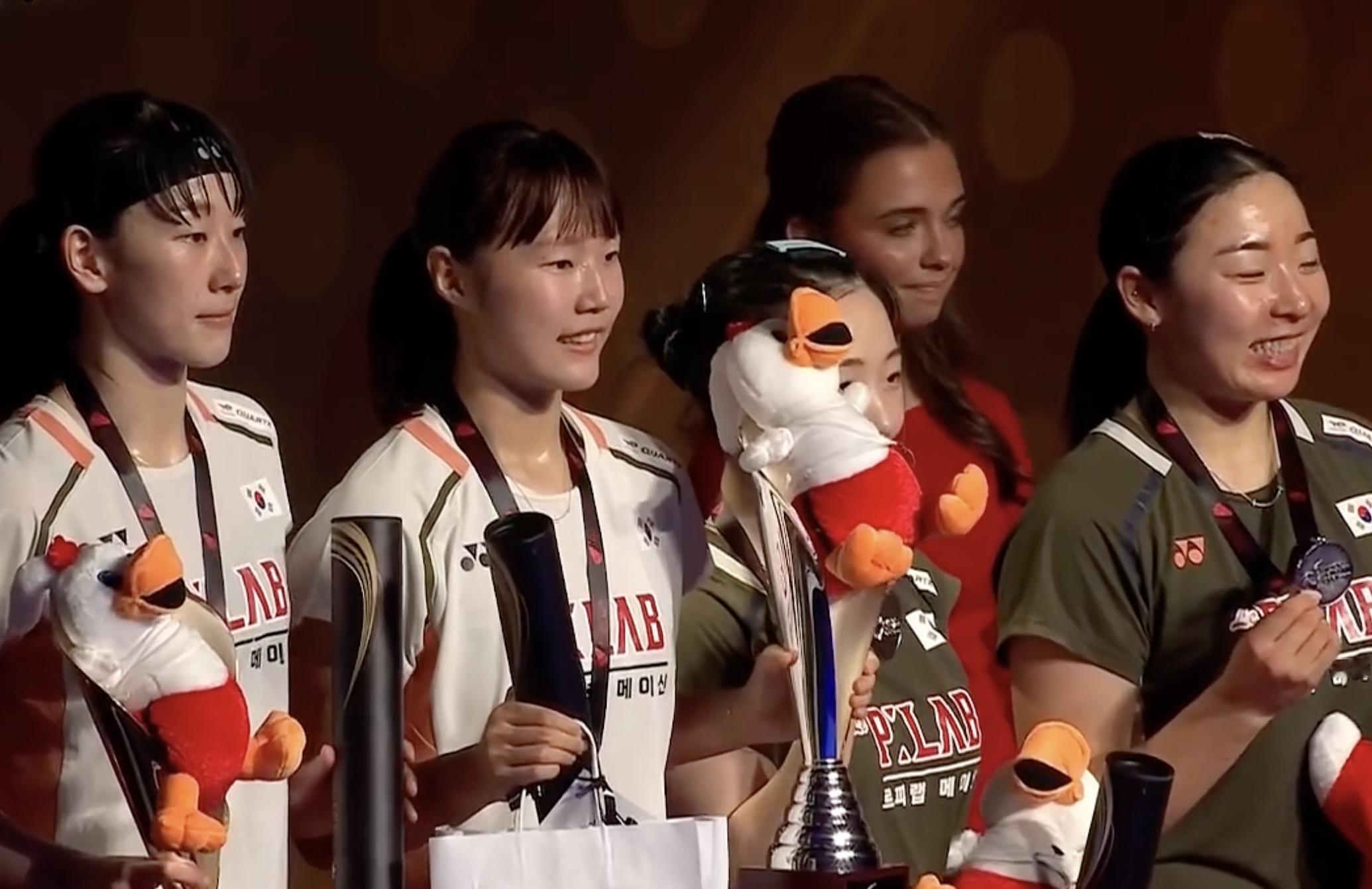 女双冠军：白荷娜/李绍希🇰🇷女双亚军：金慧贞/孔熙容🇰🇷恭喜四位！🎉?