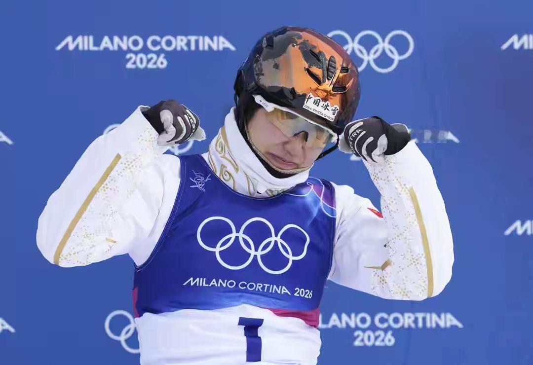 今天是中国春节的大年初二，今天米兰冬奥会中国代表团运气太好了，首金和第二金间隔不