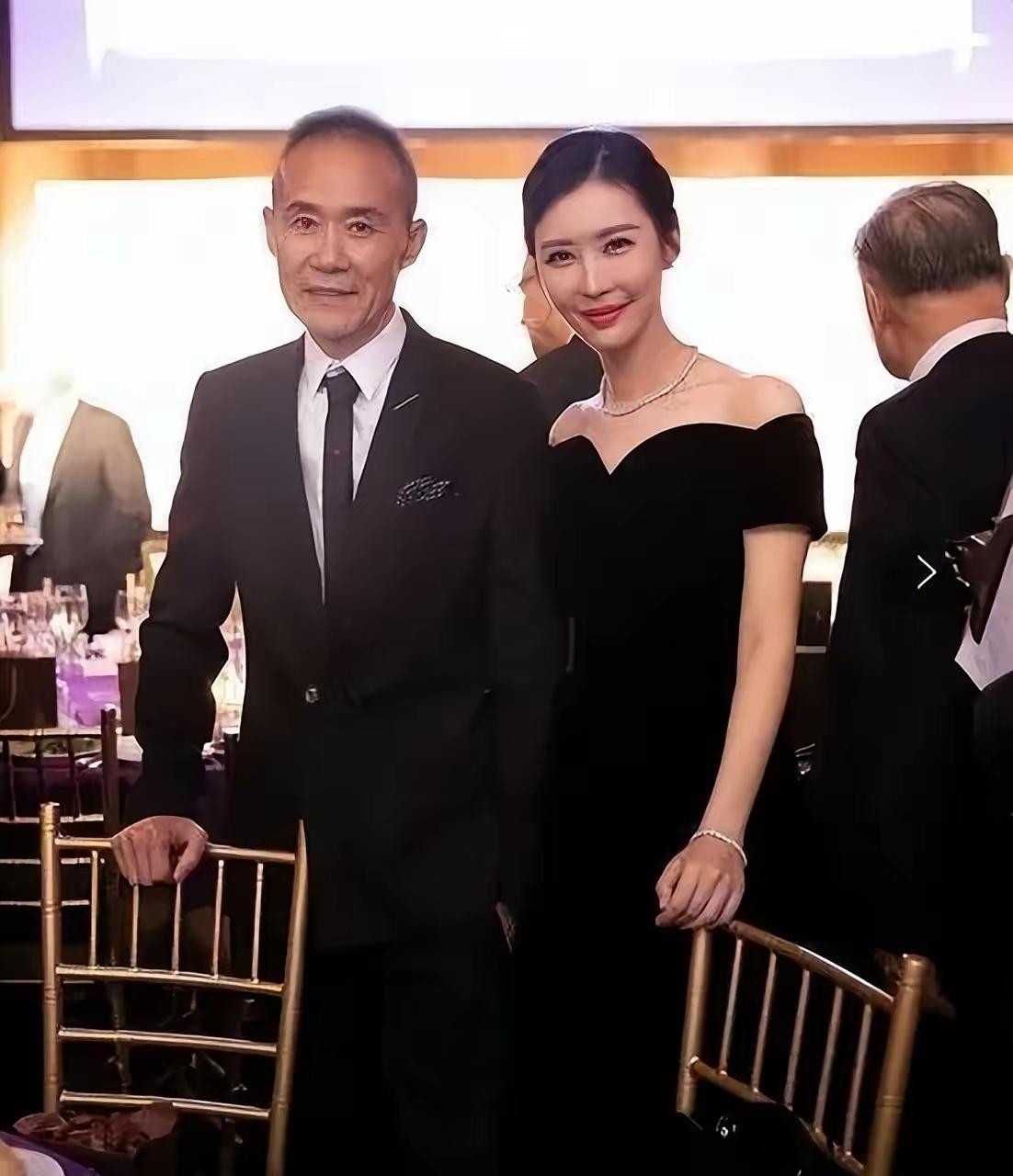 万科创始人王石被曝被抓，田朴珺急了。
4月12日，某博平台粉丝上千万的博主秦枫发