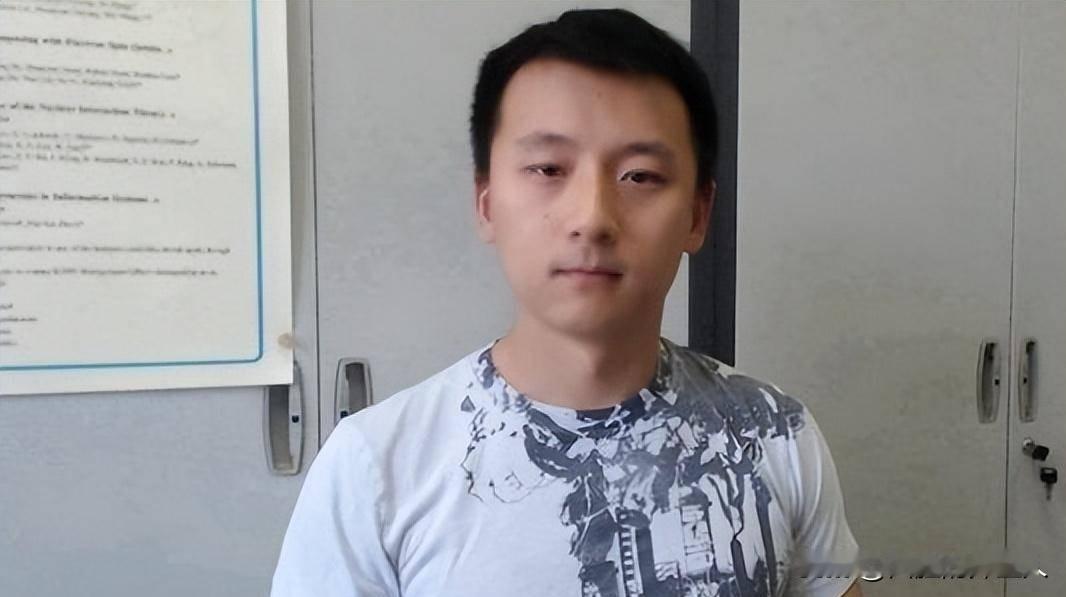 “虽然我在中国出生并接受了中国的教育，但即使美国再乱我也决不会回到中国去。”这是