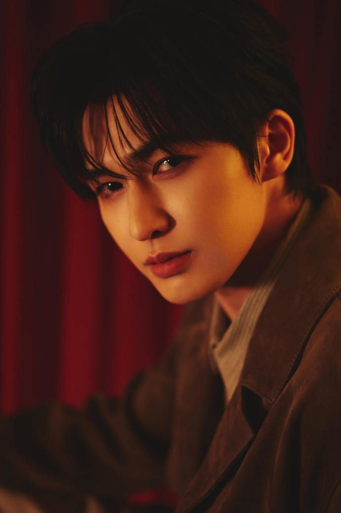 朱正廷方辟谣网传恋情 朱正廷方辟谣网传恋情！请给认真工作的艺人合理的隐私空间以及