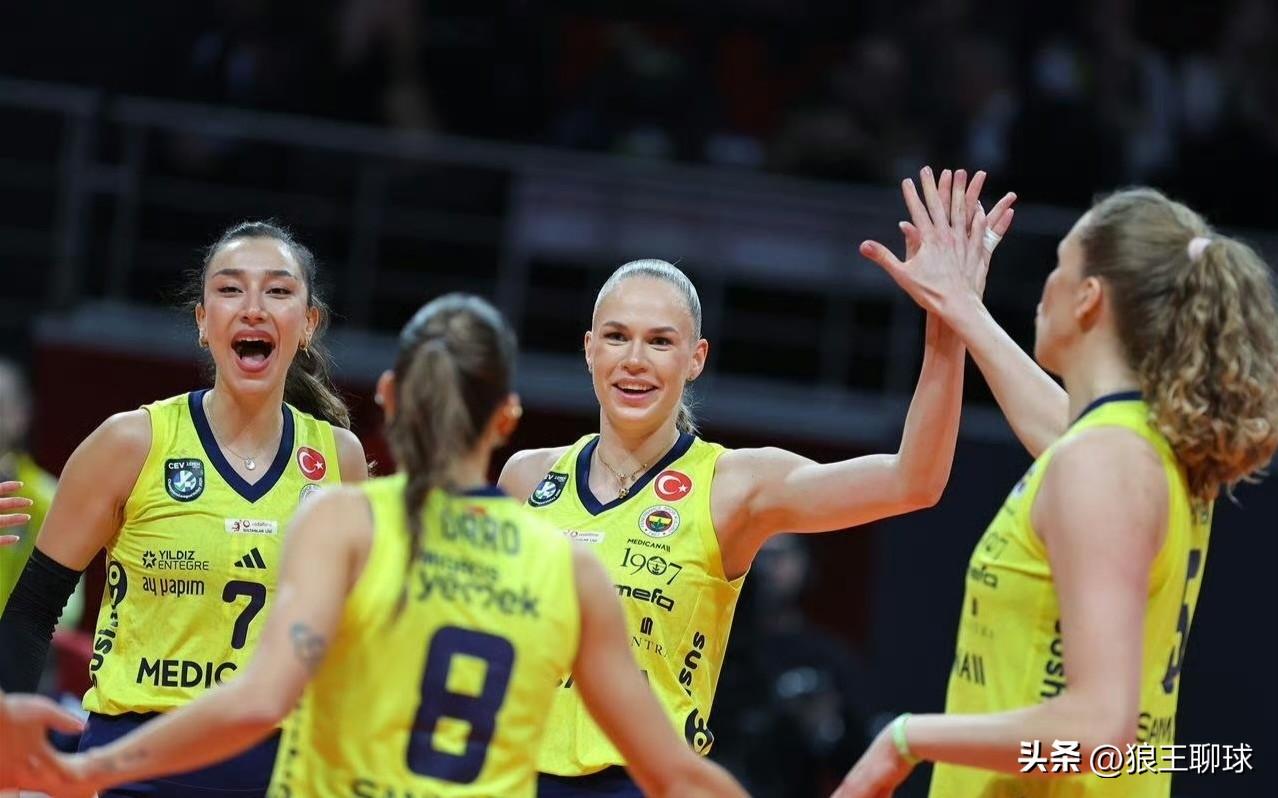 李盈莹在排球方面取得过哪些成就?【欧冠费内巴切战胜斯坎迪奇 金局决出四强门票】