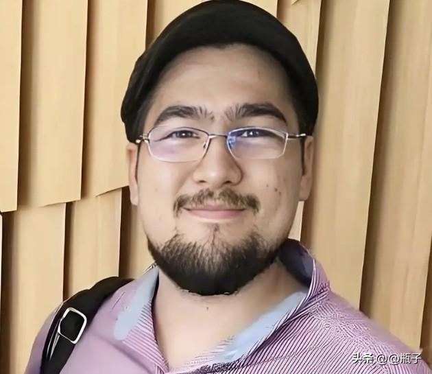 郑绪岚的儿子小名叫小陈，是她与第一任美国丈夫爱德华所生的混血儿，于1992年在美