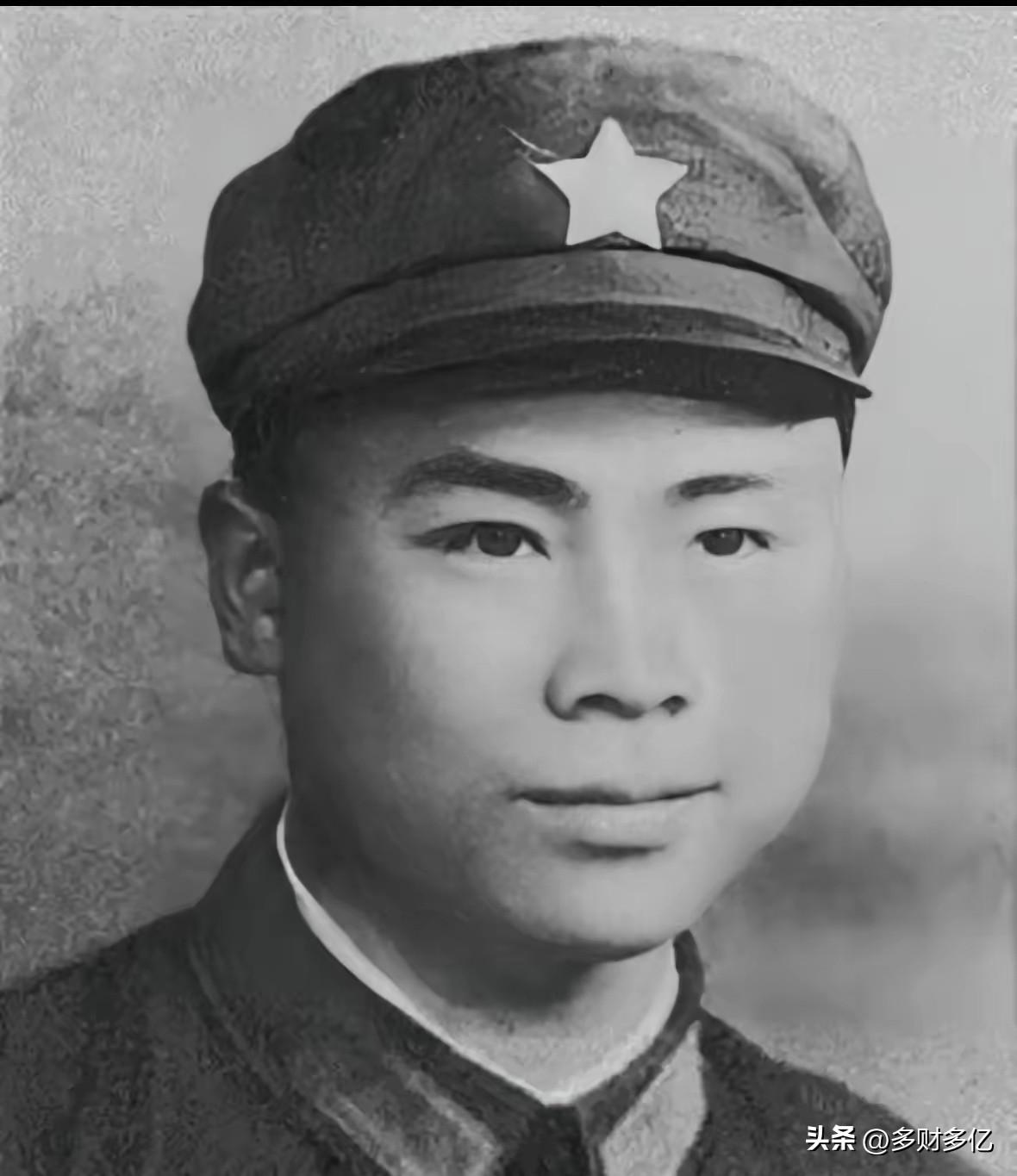 22岁一等功臣李水波：拉响爆破筒与敌同归于尽，炸出中国军人的铁血军魂
 
越战一