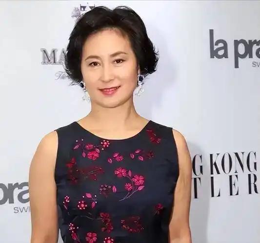 没想到出身豪门的何超琼背后也有不为人知的辛酸。
 
你不是不像传统大家刻板印象当