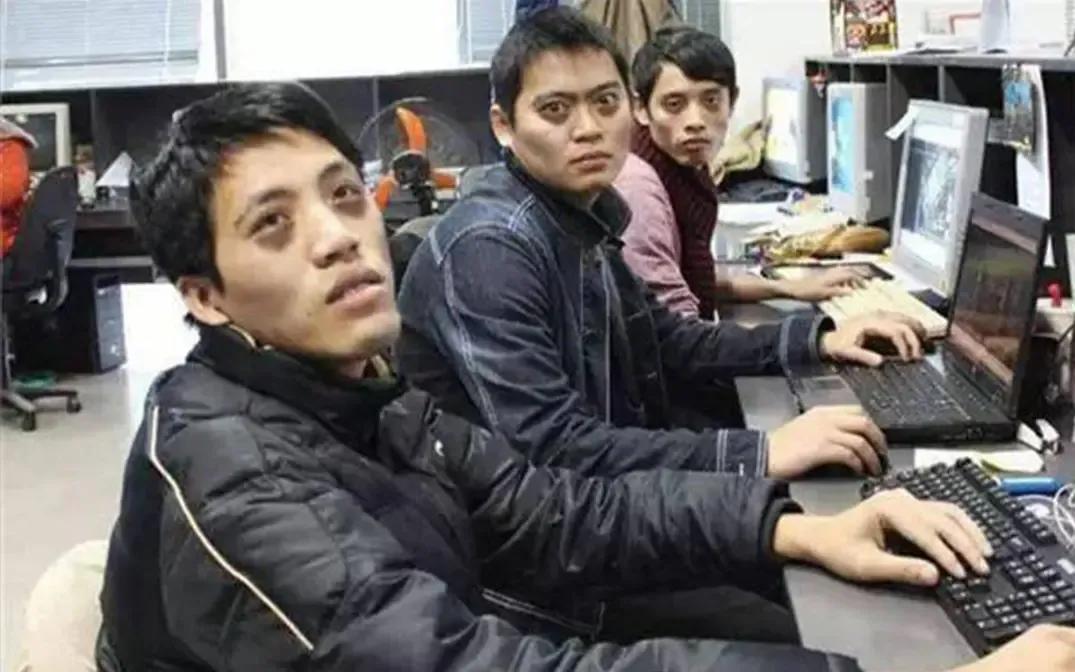 《从中医角度看年轻人生活方式》
 
在时代的浪潮中，年轻人的生活方式正经历着前所