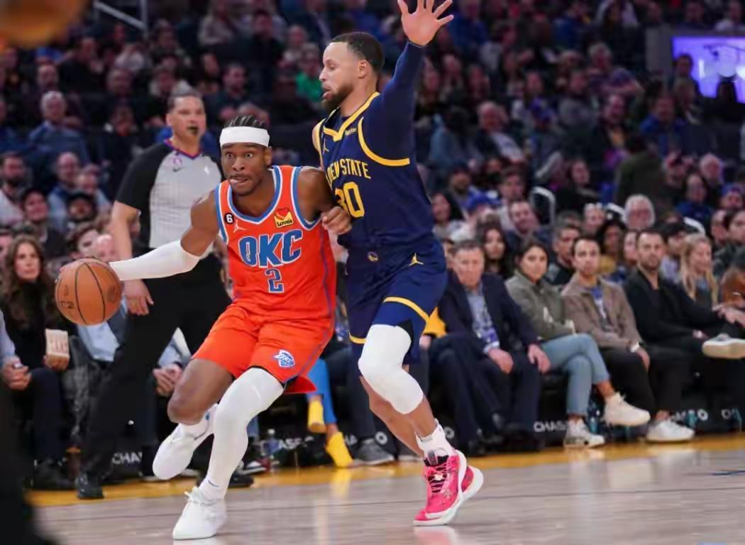 离谱！在部分NBA球员眼里，‘碰瓷’的含金量已经高到能碰瓷巅峰库里了？” 
近日