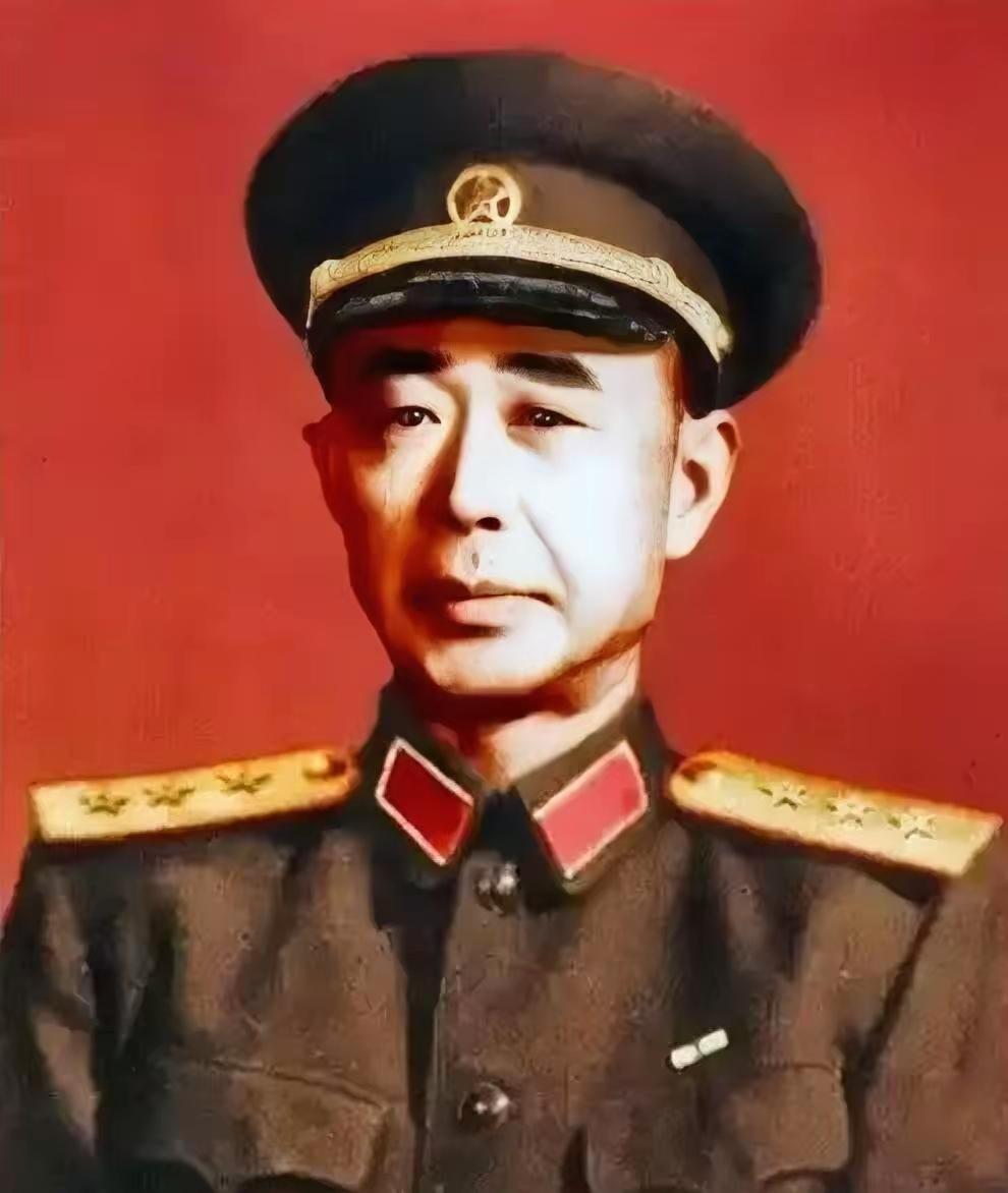 长沙和平解放才三天，陈明仁一手带出的嫡系71军就叛了。军长彭锷领着整建制部队往南
