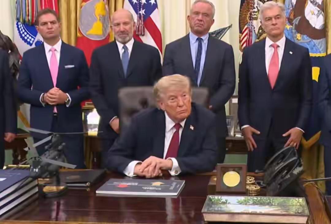 核战争传闻惊天反转！白宫紧急辟谣，美国绝不会对伊朗动用核武器
 
近期，中东局势