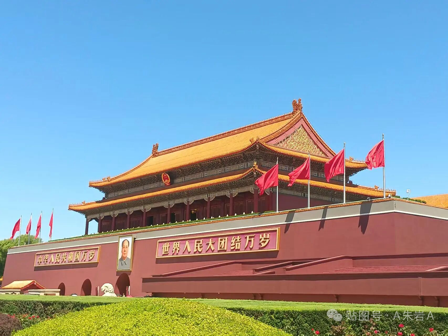 一般有福的人，身边的亲人多劳累，要么是父母，要么是配偶，福从哪里来，就是从身边人