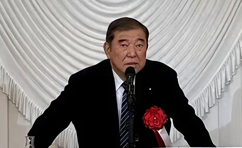 中日对峙不管怎么升级，日本好像越来越兴奋越来越嚣张了，表面上我们中国好像处于强势