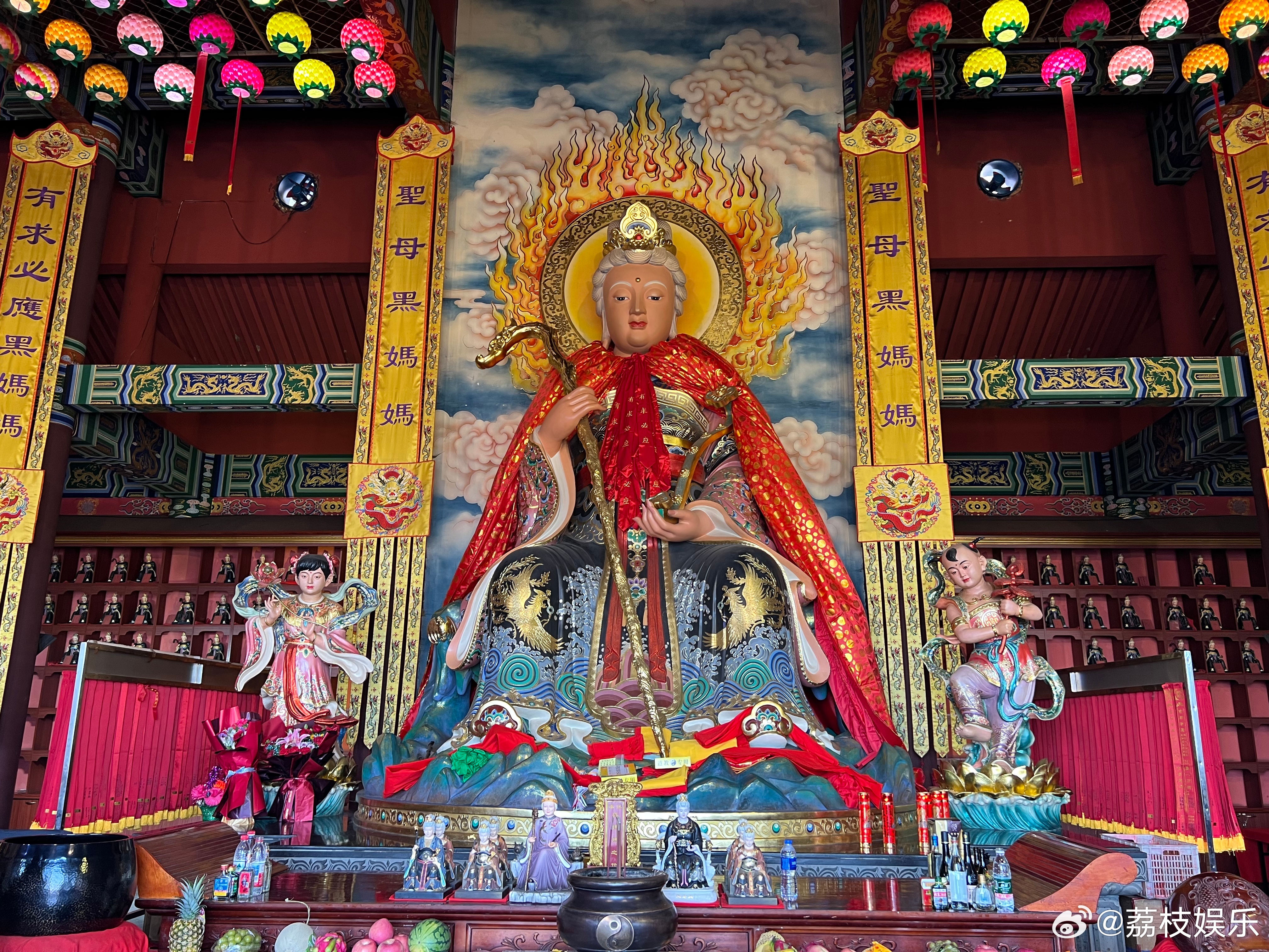 冬至安康，赴一场冬的邀约！要知道铁刹山的雪景美到窒息，登高祈福时感受双倍能量加持