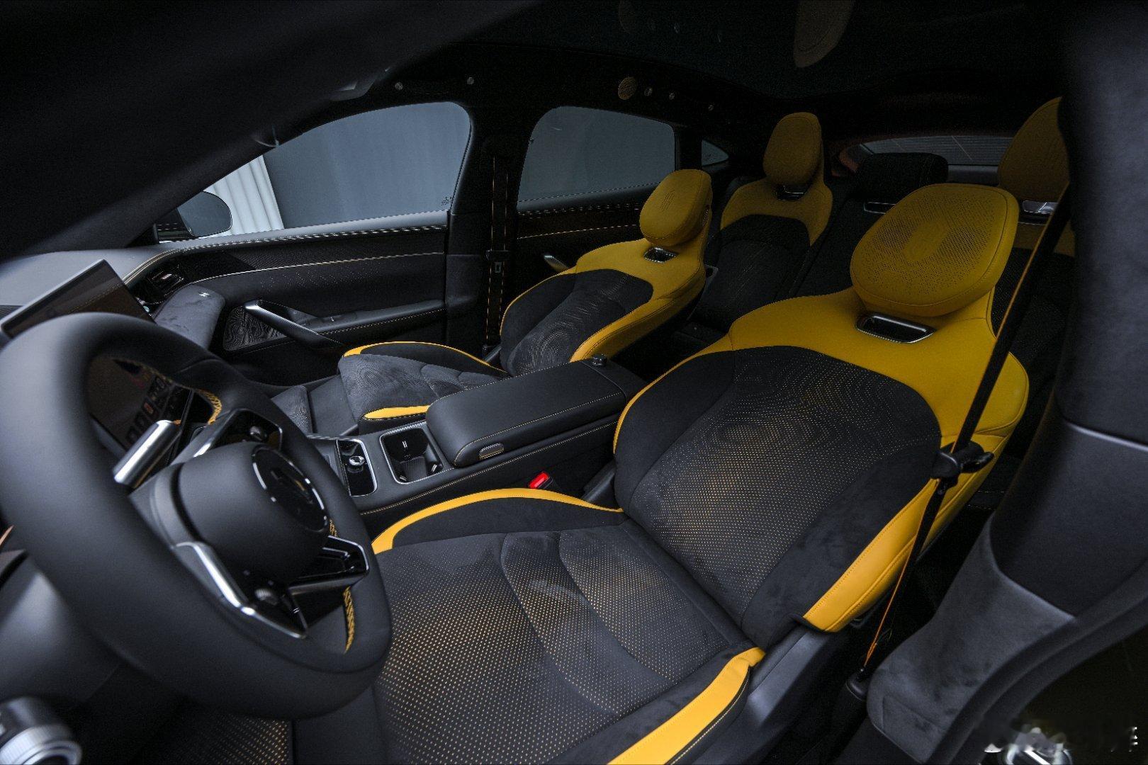 尚界Z7动态评测鸿蒙智行春季新品发布会这款新车的动态表现太亮眼了，过弯稳准、加速