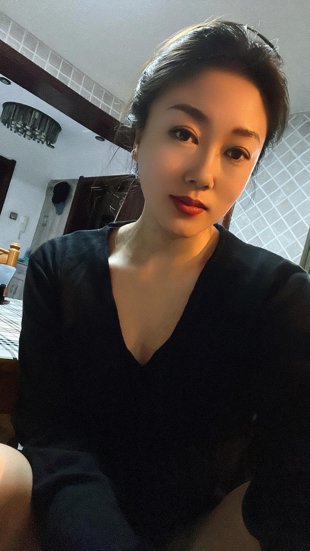 萝卜糠，白菜烂，大葱软，土豆蔫，这到底是怎么了？难道这些吃的也得了后遗症。

就