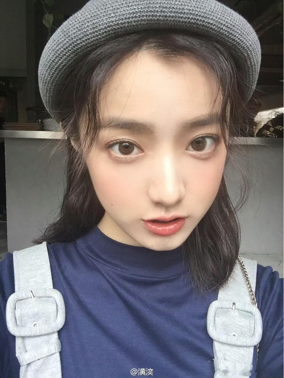 早期的羿儿混血感真的好重哦，很深邃的五官 