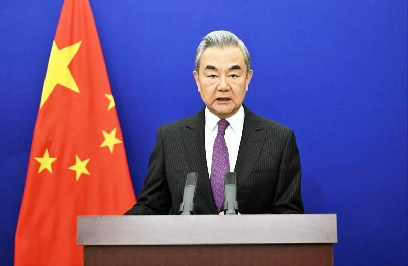 北京时间3月4日，中国外交部长王毅和阿联酋副总理兼外长阿卜杜拉通话，就当前伊朗局