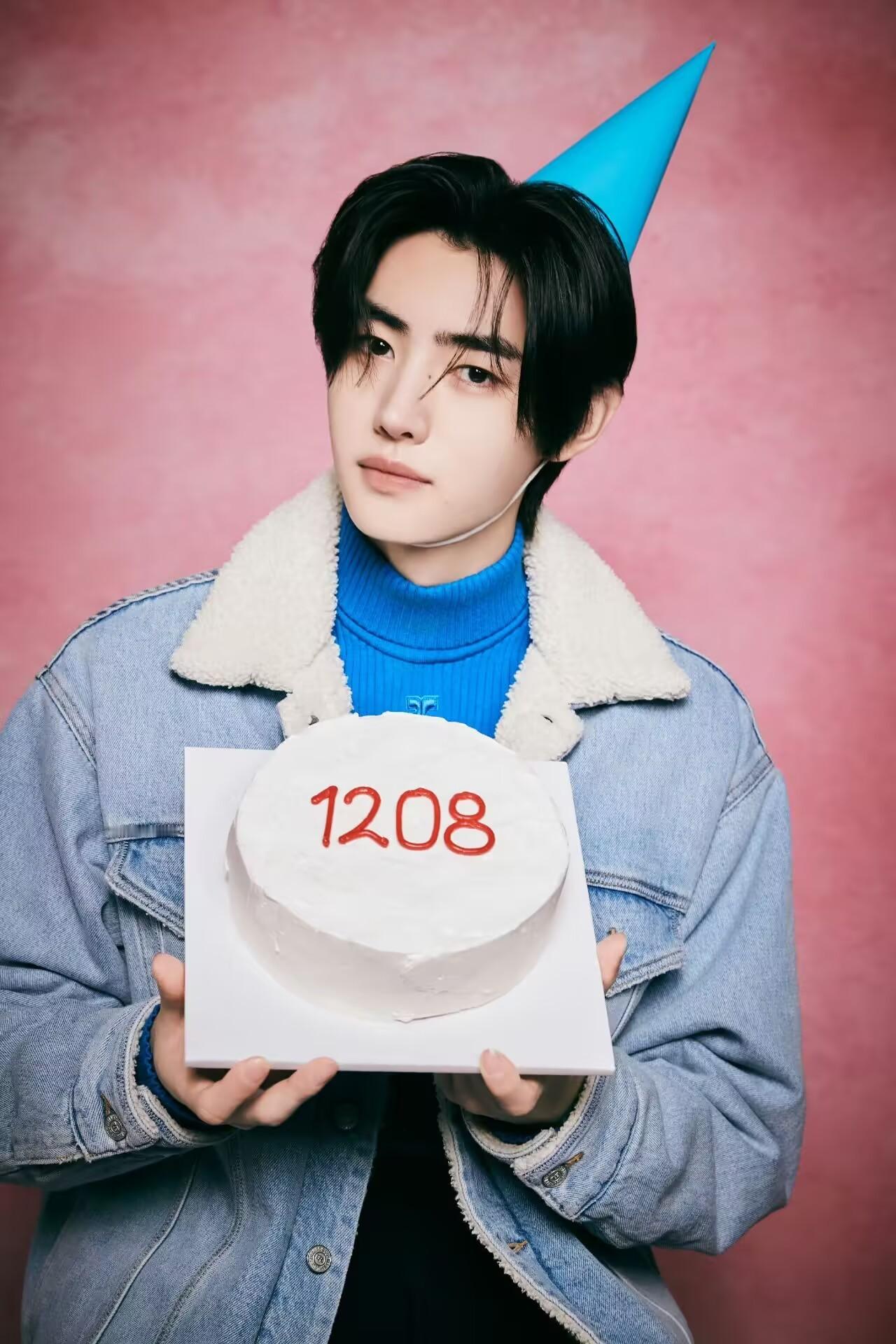 朴成训1208生日快乐 朴成训生日快乐[哇] 