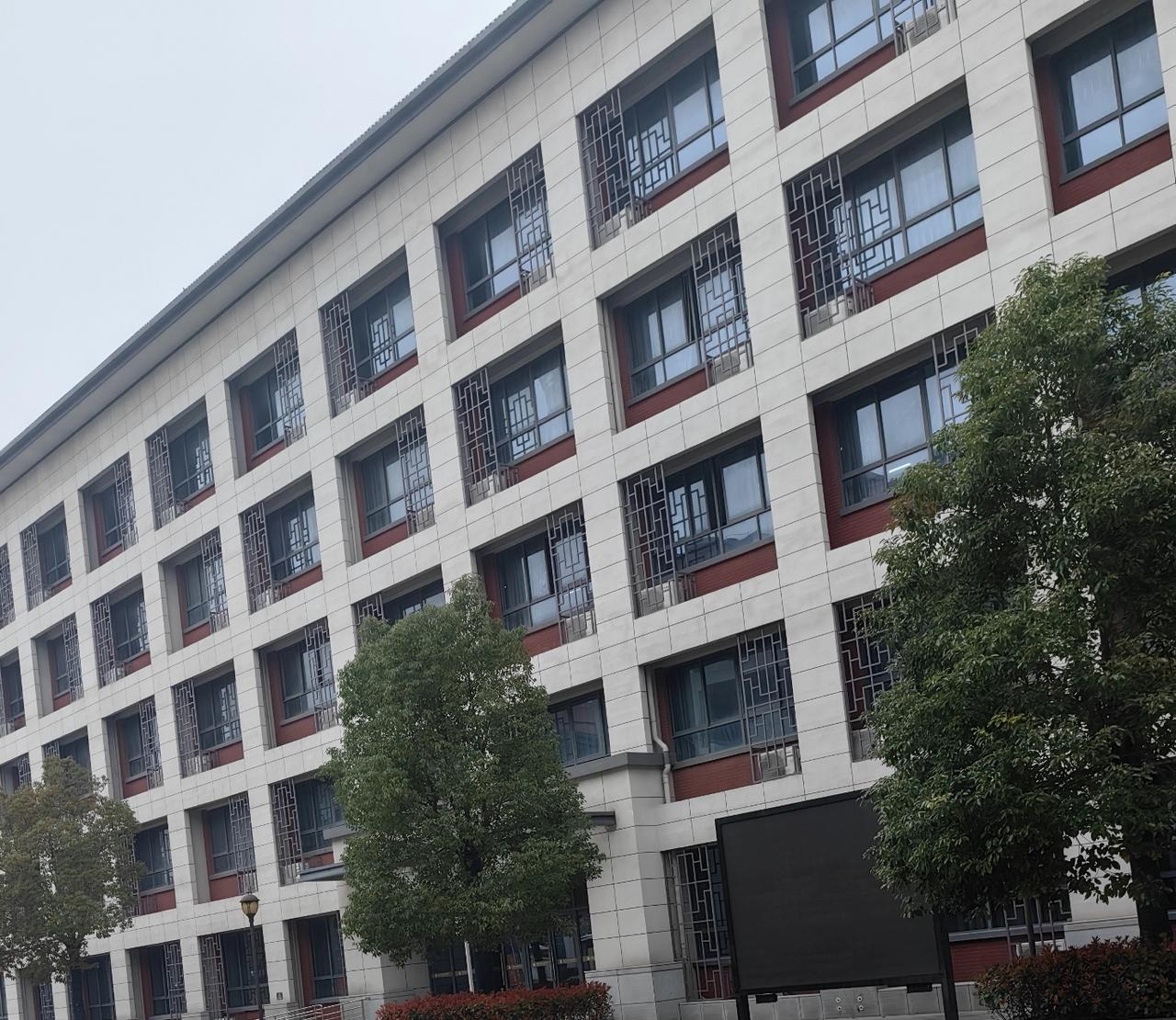 胖东来的灵魂是什么? 胖东来火遍全国，有人说它的灵魂是商品质量过硬，我觉得这只是