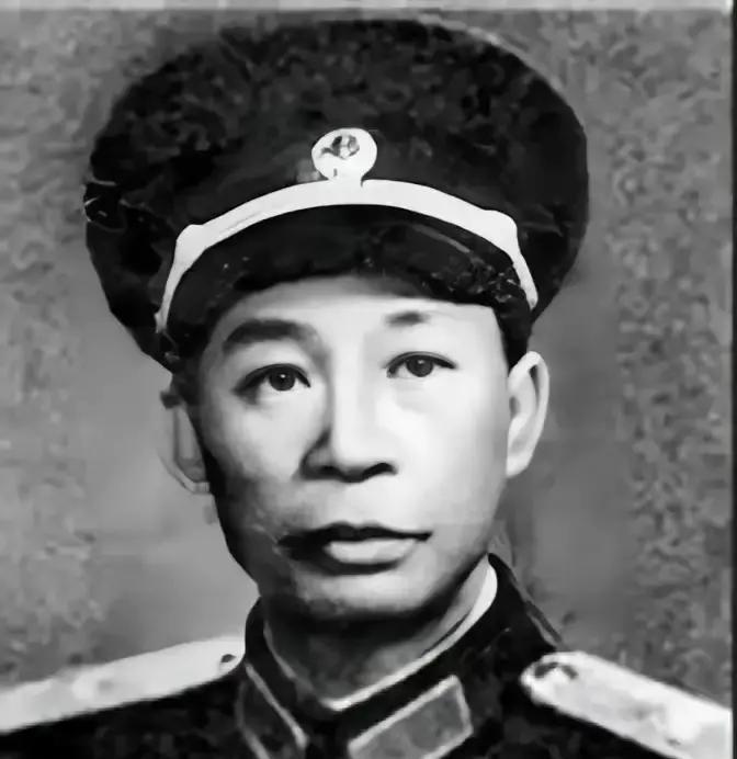 60年代中期，有个少将因嫌弃发妻，向组织提出离婚，准备娶一个年轻姑娘，组织多次劝