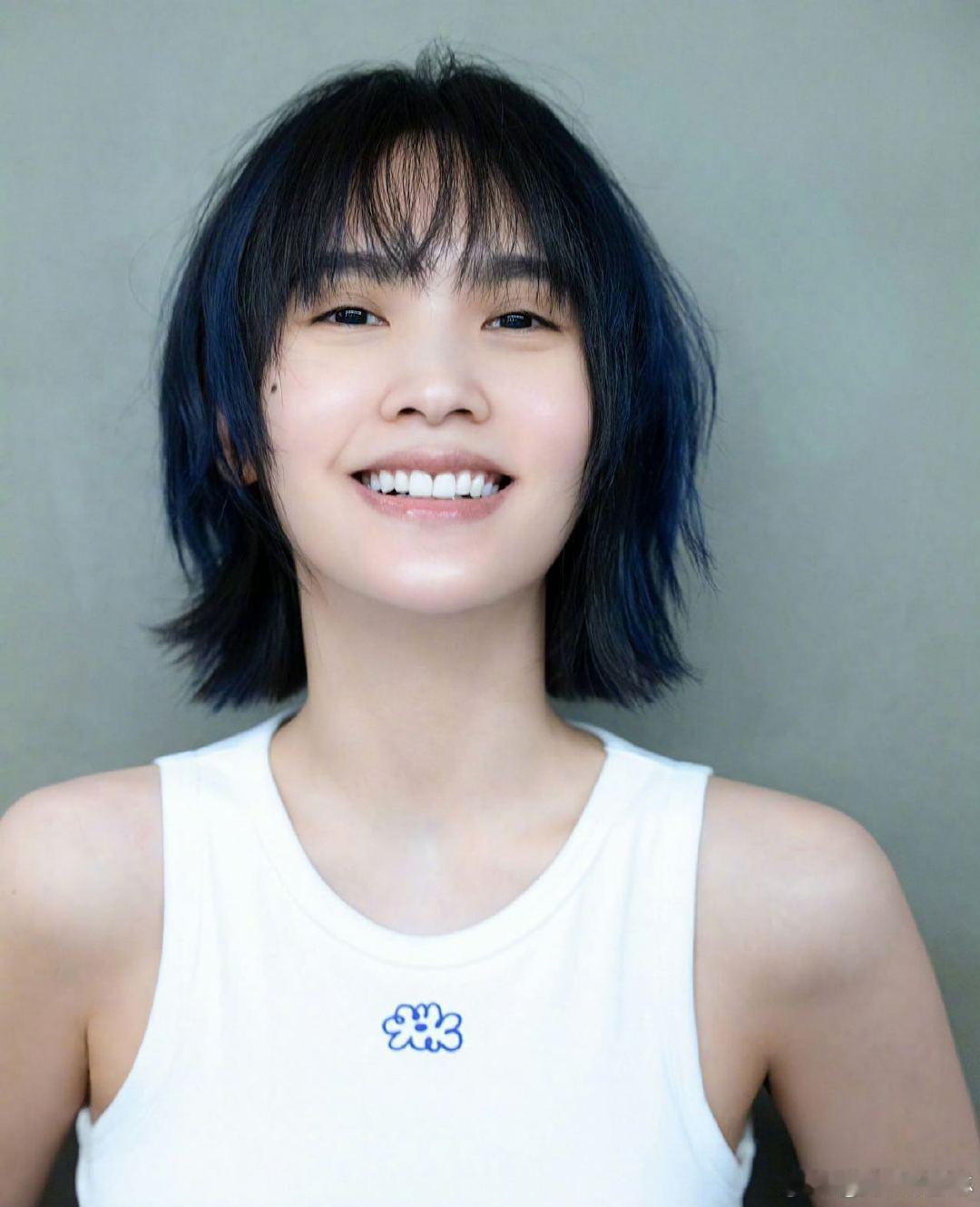杨丞琳李荣浩新发色是哪吒敖丙 笑到打鸣！杨丞琳李荣浩新发色被玩梗玩疯了！红蓝对应