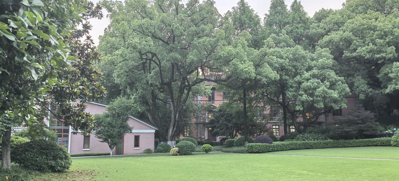 一个人转运的四大征兆：懂得取舍，方能风生水起
人生起落自有规律，很多人走下坡路，
