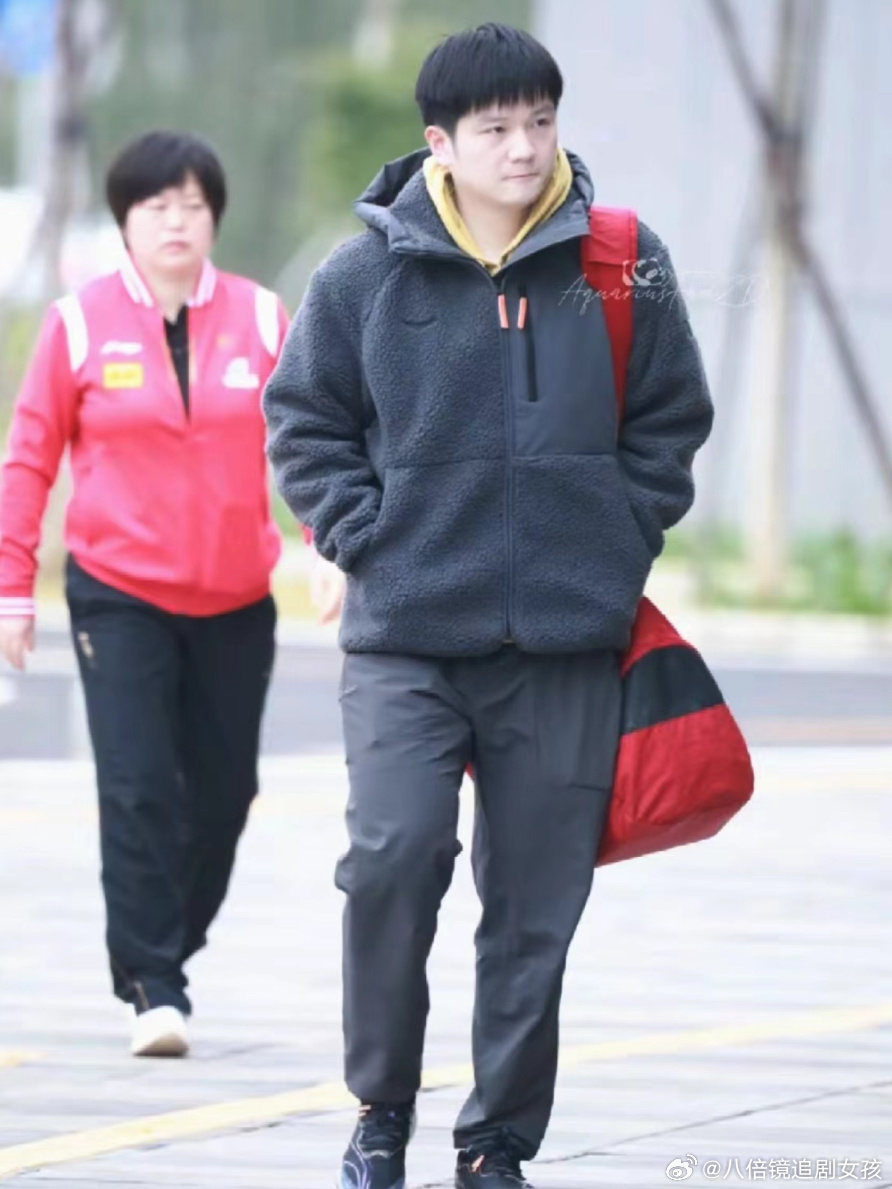 一件衣服穿出两种感觉！谁懂啊～ 