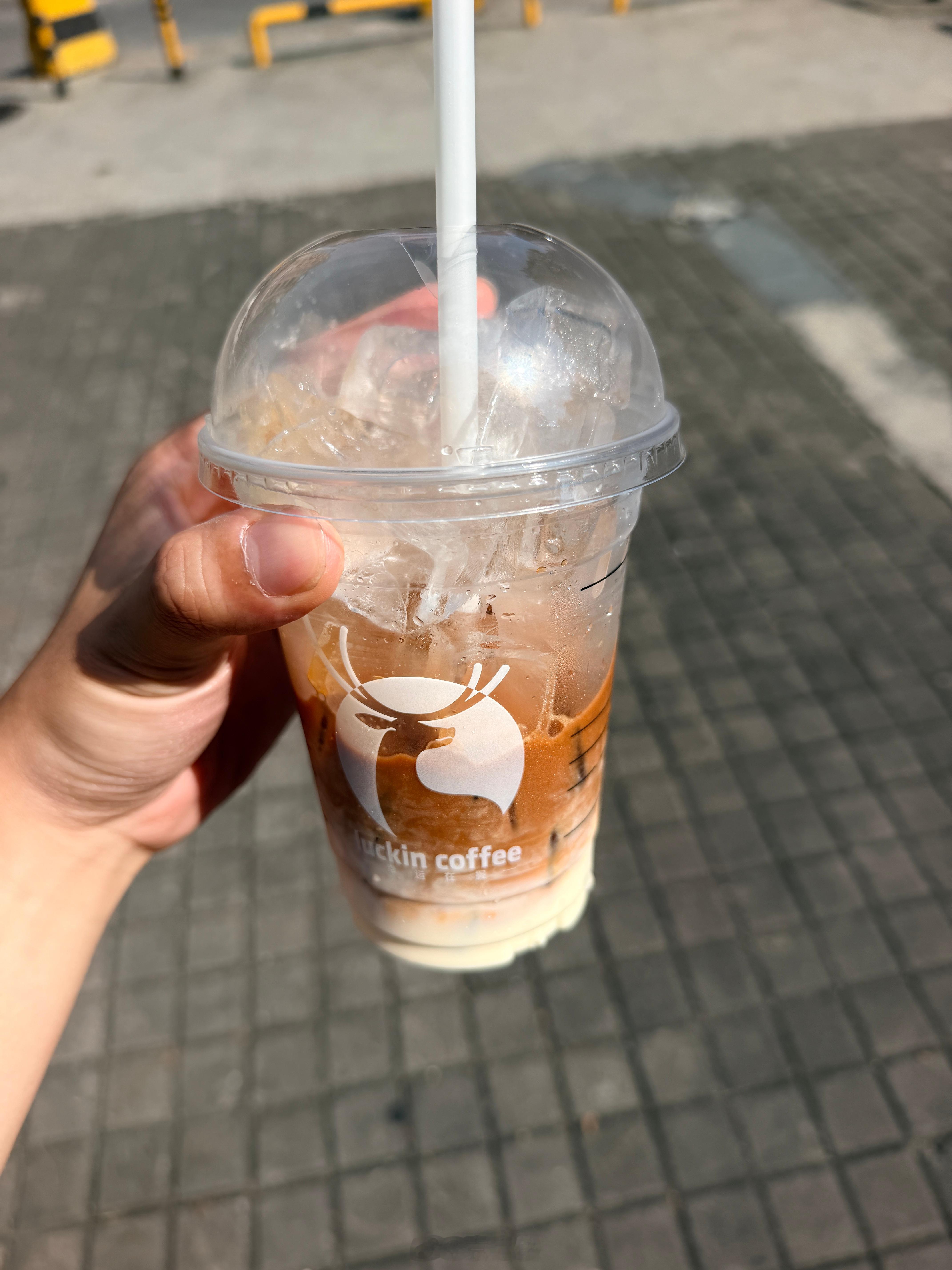 点了这个，感觉不太对劲，那是不是要等冰都融了，我才喝？ ​​​