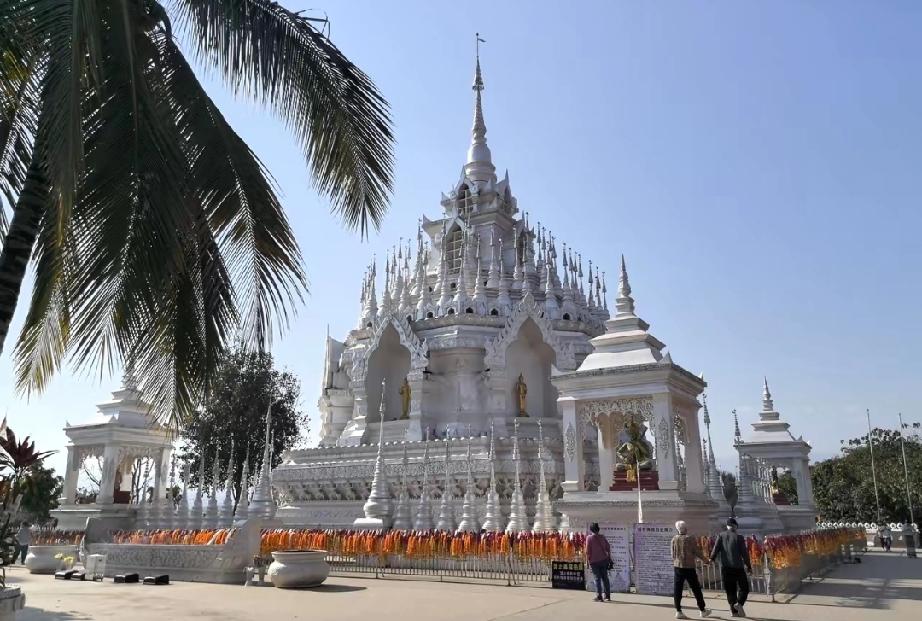 伊朗救了美国一命。说实话，伊朗这一次强力反击，把美国也算是打回了原形。正是这种强