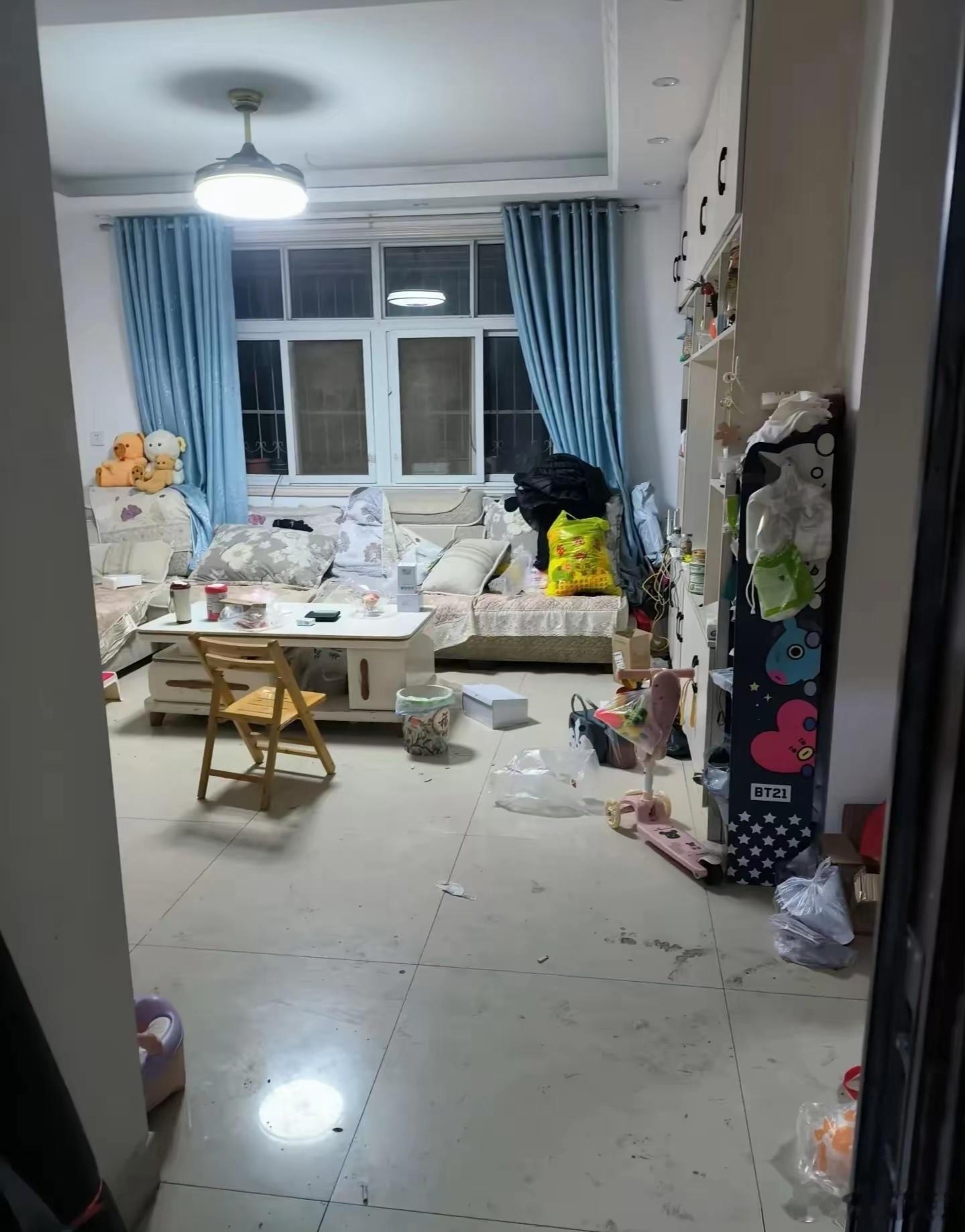 江西网友：花20w娶回的老婆，不上班带娃，家里永远乱糟糟的，一说她立马回娘家不带